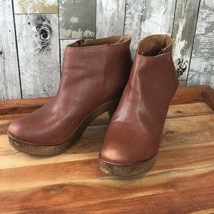 KDB women’s leather heel booties 8M brazil Wood Sole